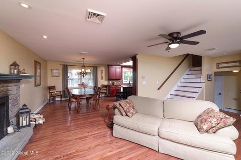2 Stutz Ave, Latham, NY 12110 photo 17