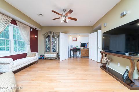 2 Stutz Ave, Latham, NY 12110 photo 32