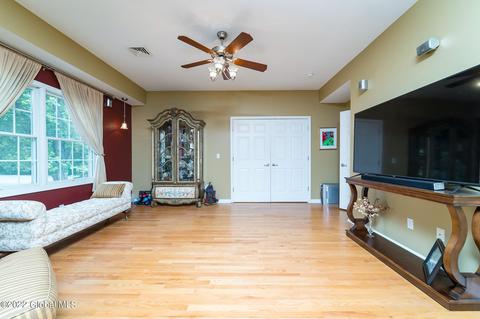 2 Stutz Ave, Latham, NY 12110 photo 33