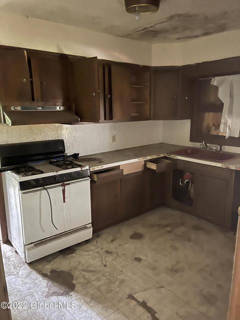 746 Eastern Ave, Schenectady, NY 12308 photo 4