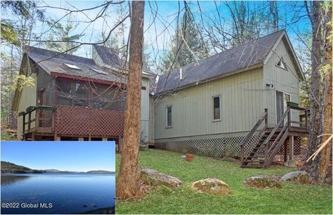 9 Pine Ln, Adirondack, NY 12808