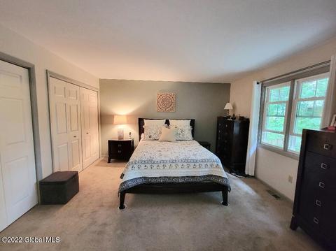 45 Cardinal Ct, Saratoga Springs, NY 12866 photo 17