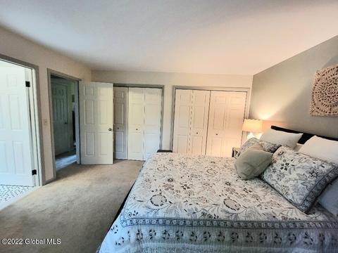 45 Cardinal Ct, Saratoga Springs, NY 12866 photo 18