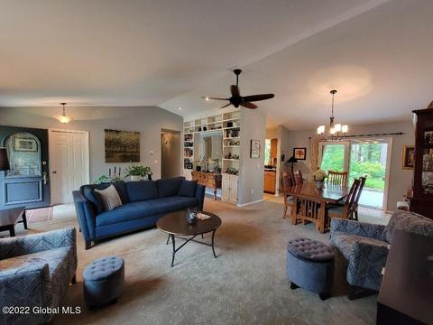 45 Cardinal Ct, Saratoga Springs, NY 12866 photo 10