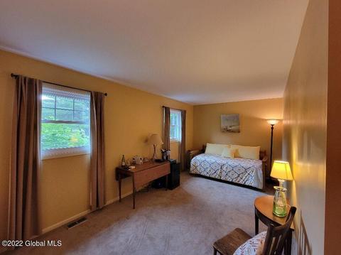45 Cardinal Ct, Saratoga Springs, NY 12866 photo 15