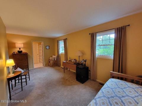 45 Cardinal Ct, Saratoga Springs, NY 12866 photo 14