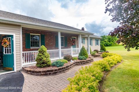155 Buhrmaster Rd, Amsterdam, NY 12010 photo 1