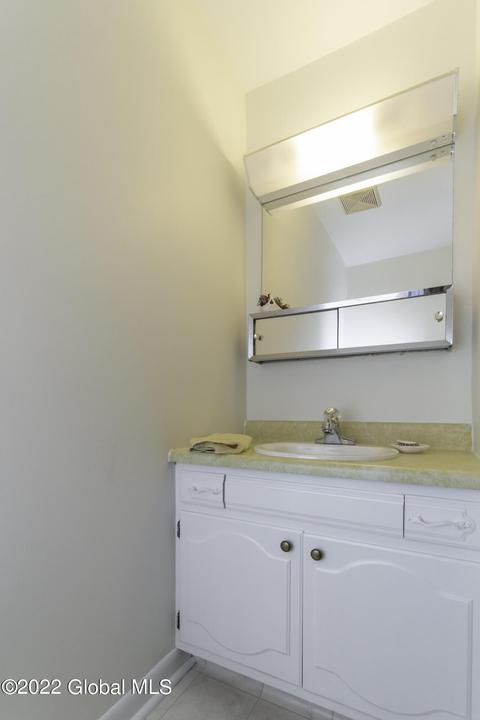 147 Hague Blvd #B, Glenmont, NY 12077 photo 20