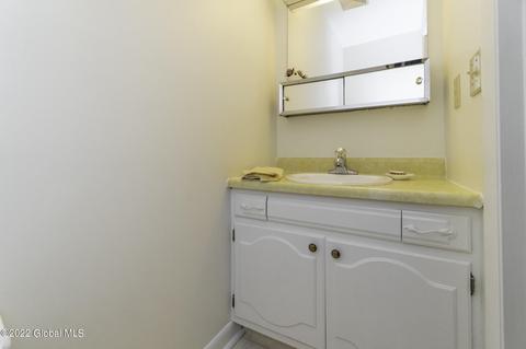 147 Hague Blvd #B, Glenmont, NY 12077 photo 21