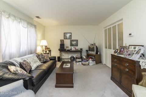 147 Hague Blvd #B, Glenmont, NY 12077 photo 5