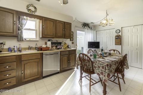 147 Hague Blvd #B, Glenmont, NY 12077 photo 16