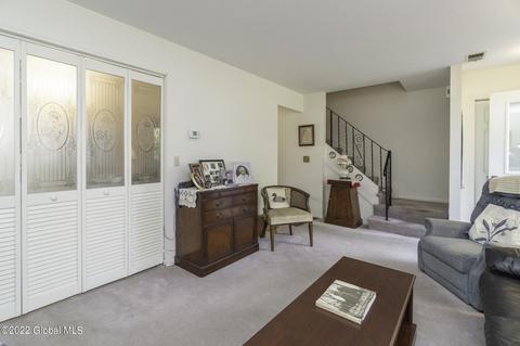 147 Hague Blvd #B, Glenmont, NY 12077 photo 8