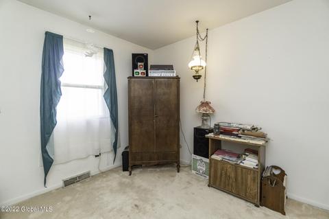 147 Hague Blvd #B, Glenmont, NY 12077 photo 33