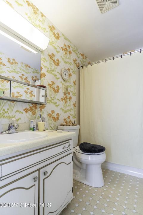 147 Hague Blvd #B, Glenmont, NY 12077 photo 24