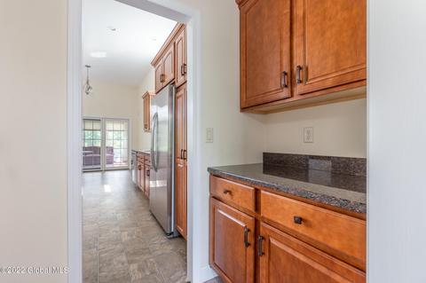 52 Sheldon Dr, Halfmoon, NY 12118 photo 8