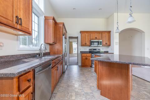 52 Sheldon Dr, Halfmoon, NY 12118 photo 12