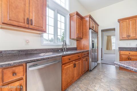 52 Sheldon Dr, Halfmoon, NY 12118 photo 13