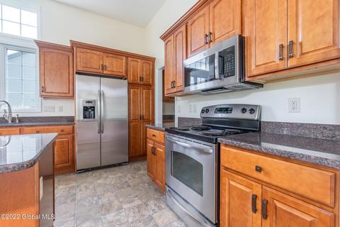 52 Sheldon Dr, Halfmoon, NY 12118 photo 15