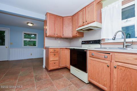 3048 Lone Pine Rd, Schenectady, NY 12303 photo 7