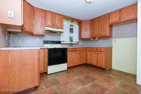3048 Lone Pine Rd, Schenectady, NY 12303 photo 6
