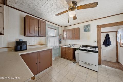 463 Cedar St, Schenectady, NY 12306 photo 6