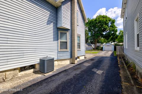 463 Cedar St, Schenectady, NY 12306 photo 24