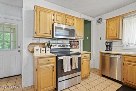 1749 Avenue M, Schenectady, NY 12304 photo 6
