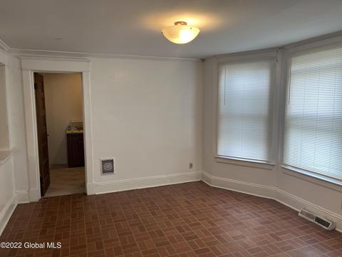 1826 Becker St, Schenectady, NY 12304 photo 14