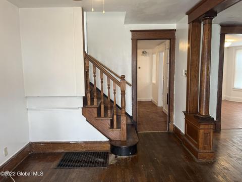 1826 Becker St, Schenectady, NY 12304 photo 4