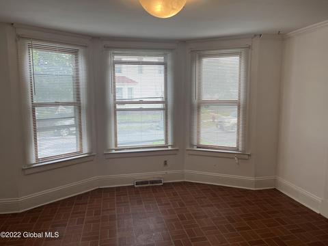 1826 Becker St, Schenectady, NY 12304 photo 15