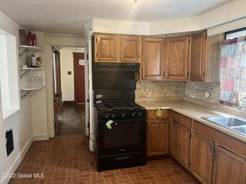 1826 Becker St, Schenectady, NY 12304 photo 24