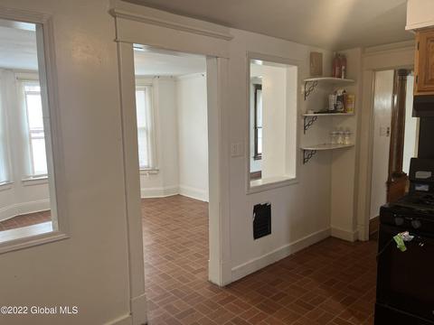 1826 Becker St, Schenectady, NY 12304 photo 25