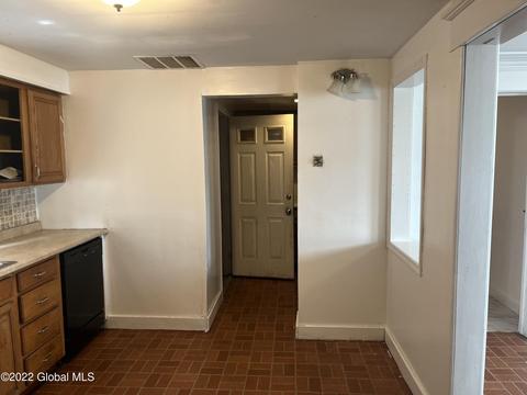 1826 Becker St, Schenectady, NY 12304 photo 22
