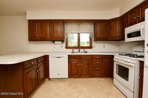 481 Devils Ln, Ballston Spa, NY 12020 photo 12