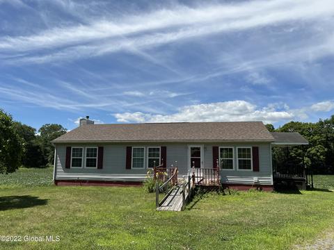569 E Lake Rd, Argyle, NY 12809 photo 2