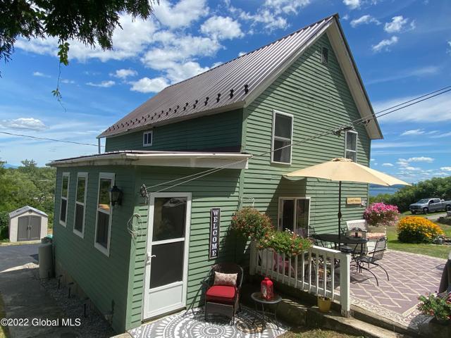 7 Lookout Ln, Port Henry, NY 12974
