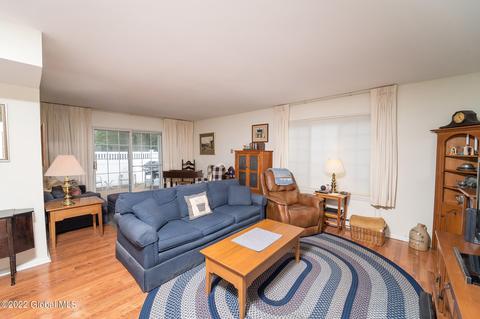 28 Chestnut Rd, Delmar, NY 12054 photo 9