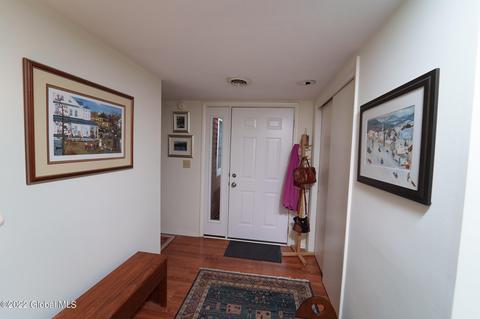 28 Chestnut Rd, Delmar, NY 12054 photo 3