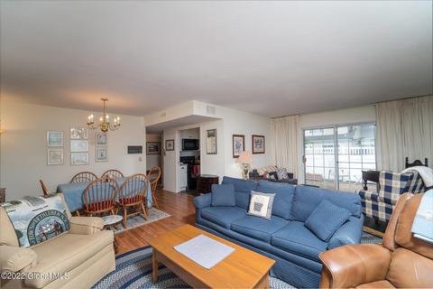 28 Chestnut Rd, Delmar, NY 12054 photo 5