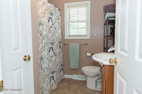 33 Squire Rd, Schenectady, NY 12304 photo 38