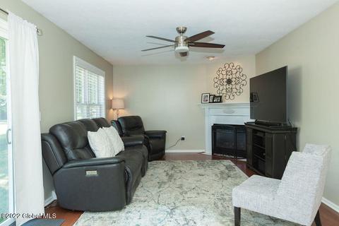 33 Squire Rd, Schenectady, NY 12304 photo 9