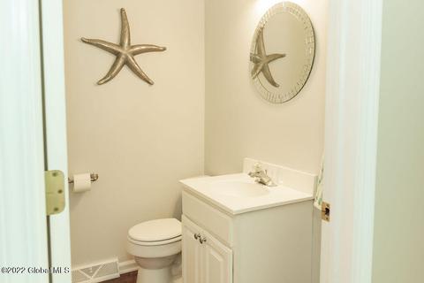 33 Squire Rd, Schenectady, NY 12304 photo 23