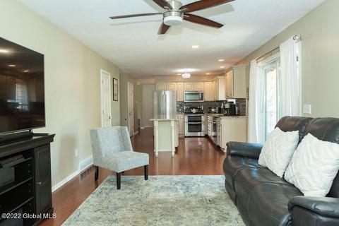 33 Squire Rd, Schenectady, NY 12304 photo 12