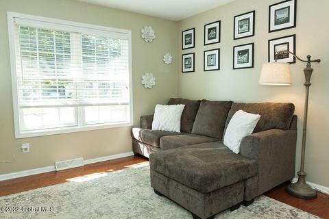 33 Squire Rd, Schenectady, NY 12304 photo 18