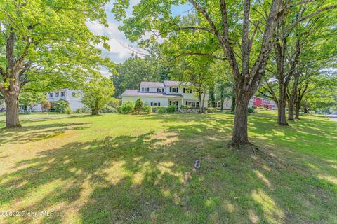 42 Brightonwood Rd, Glenmont, NY 12077 photo 3