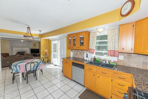 42 Brightonwood Rd, Glenmont, NY 12077 photo 18