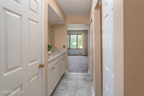 80 Commonwealth Dr, Glenmont, NY 12077 photo 11