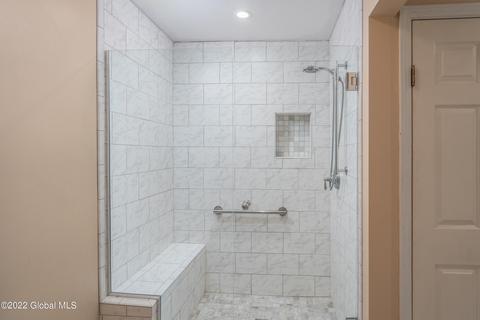 80 Commonwealth Dr, Glenmont, NY 12077 photo 13