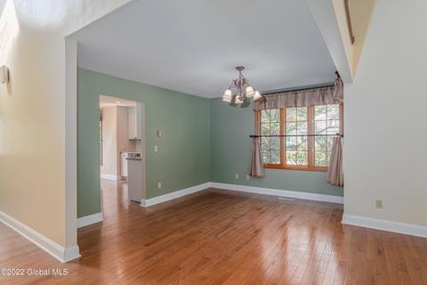 80 Commonwealth Dr, Glenmont, NY 12077 photo 6