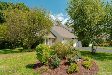 80 Commonwealth Dr, Glenmont, NY 12077 photo 1